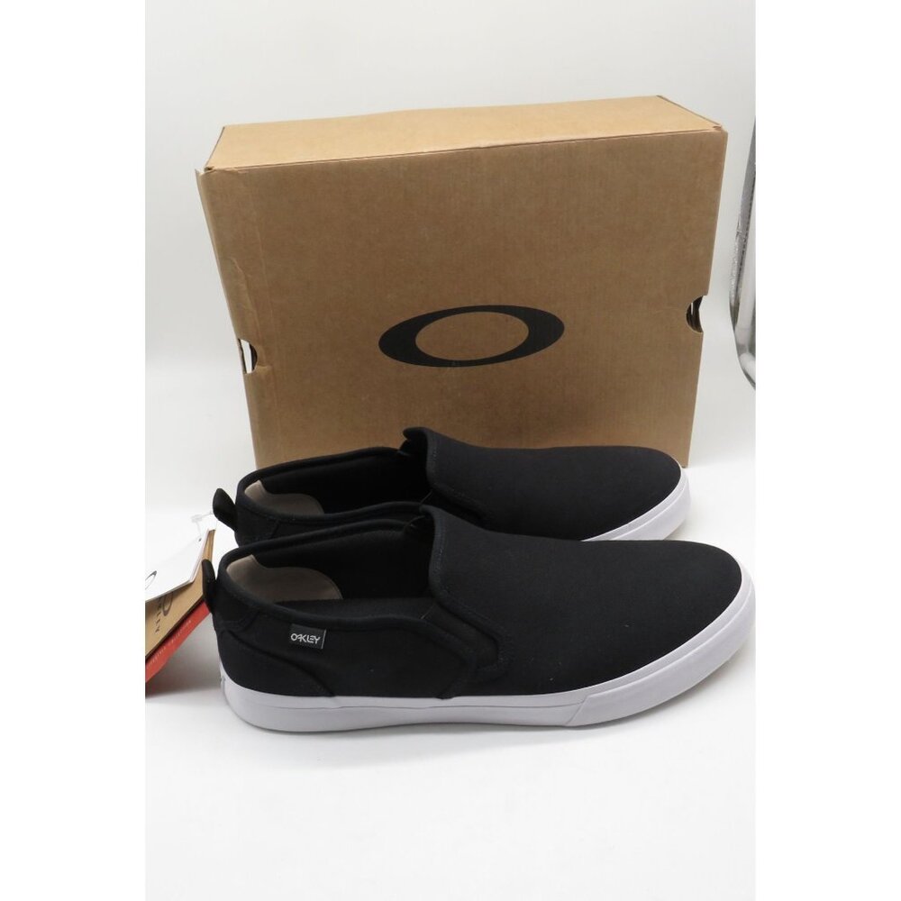 Oakley Men's Black Slip-On Canvas Sneakers Size 13.5 NEW